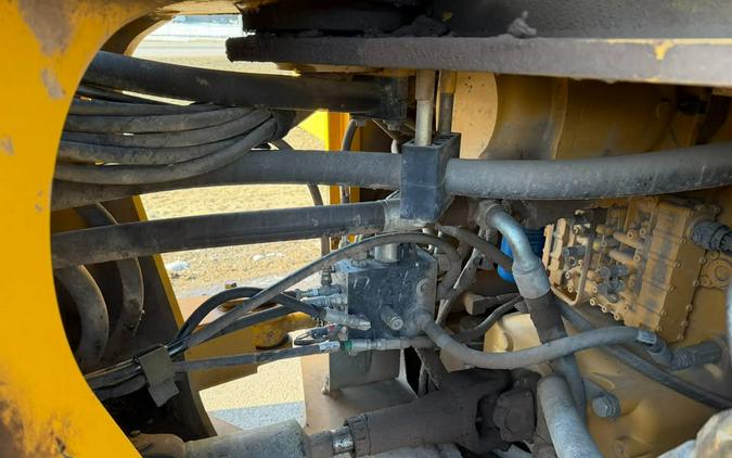 2012 724K Wheel Loader - John Deere