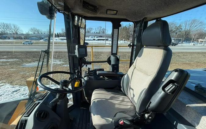 2012 724K Wheel Loader - John Deere