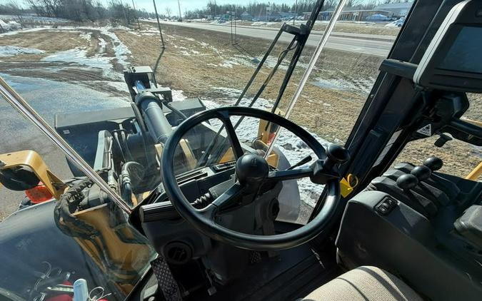 2012 724K Wheel Loader - John Deere