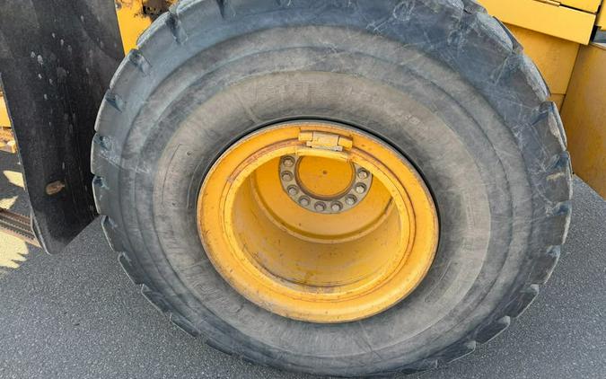 2012 724K Wheel Loader - John Deere