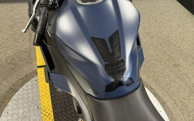 2026 Kawasaki Ninja® 500 SE ABS