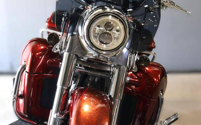 2013 Harley-Davidson CVO Road King FLHRSE5
