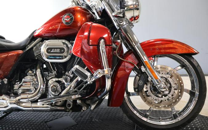 2013 Harley-Davidson CVO Road King FLHRSE5
