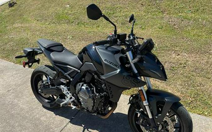 2023 Suzuki GSX-8S