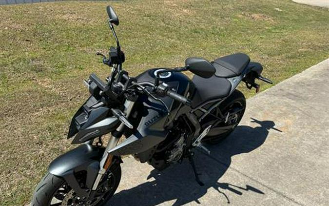 2023 Suzuki GSX-8S