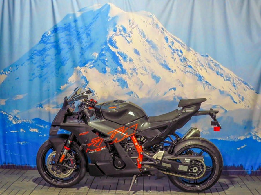 2026 KTM RC 990 R