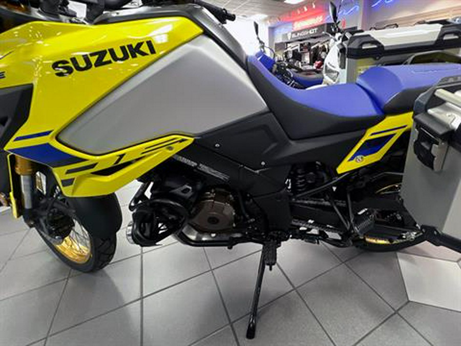 2023 Suzuki V-Strom 1050DE Adventure