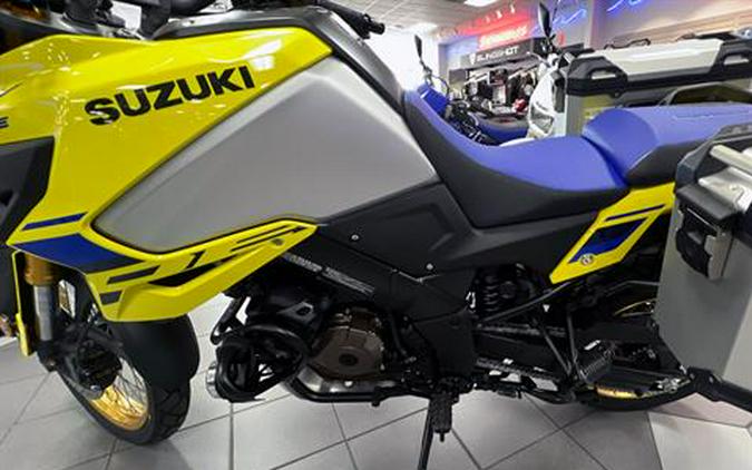 2023 Suzuki V-Strom 1050DE Adventure