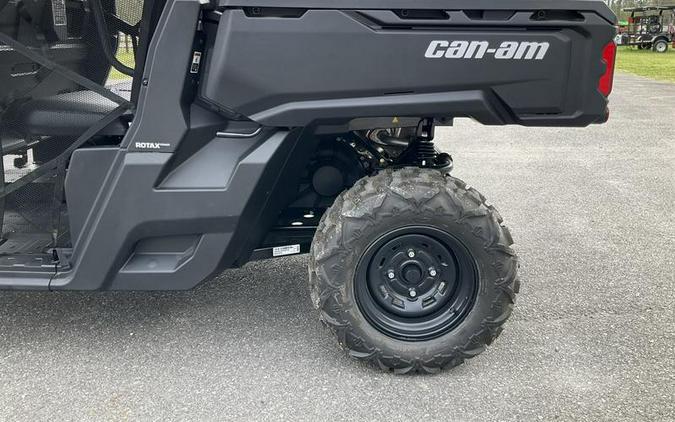 2024 Can-Am® Defender MAX HD7