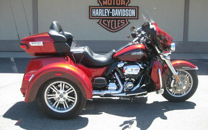 2018 Harley-Davidson Tri Glide Ultra Wicked Red/Twisted Cherry
