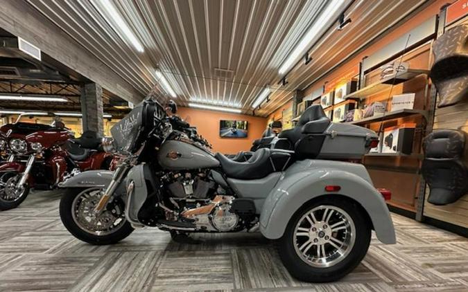 2024 Harley-Davidson® FLHTCUTG - Tri Glide® Ultra