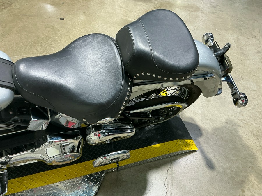 2004 Harley-Davidson FLSTC/FLSTCI Heritage Softail® Classic