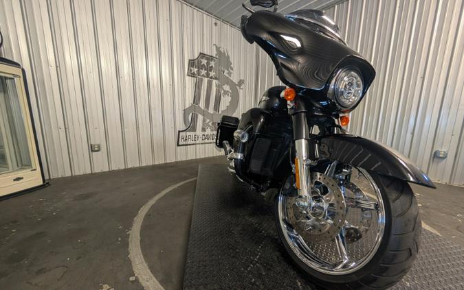 2015 Harley-Davidson CUSTOM VEHICLE OPS STREET GLIDE
