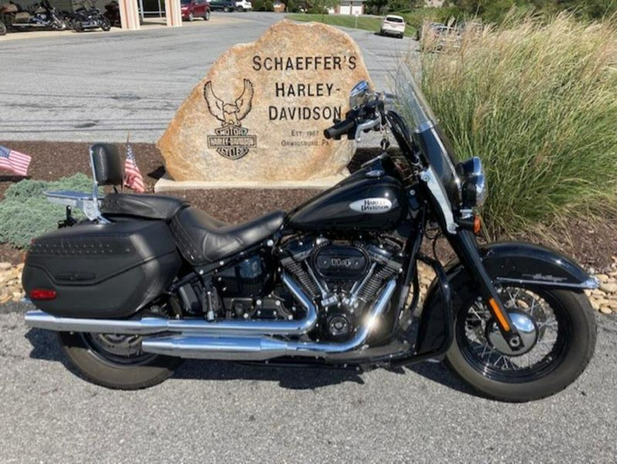 2021 Harley-Davidson® FLHCS - Heritage Classic 114