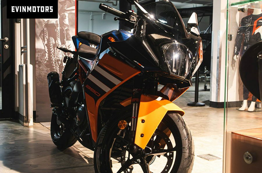 2022 KTM RC 390