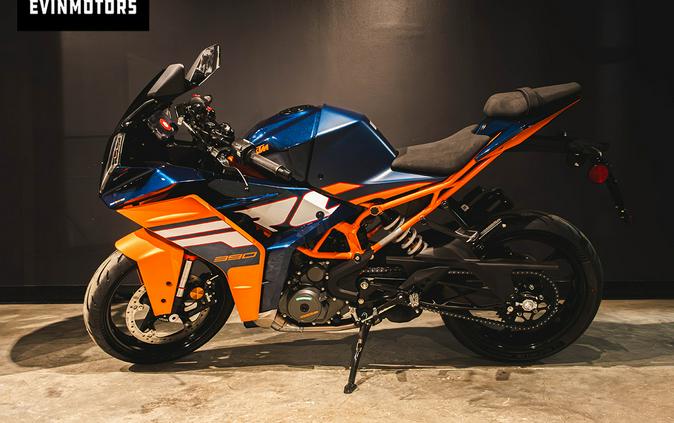 2022 KTM RC 390