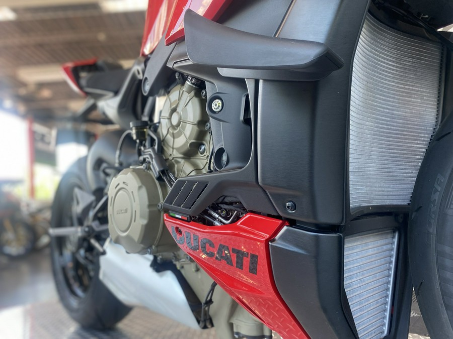 2024 Ducati Streetfighter V4