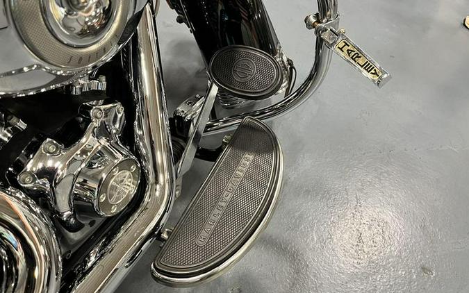2011 Harley-Davidson® FLSTC - Heritage Softail® Classic