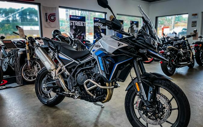 2026 TRIUMPH TIGER 900 ALPINE EDITION