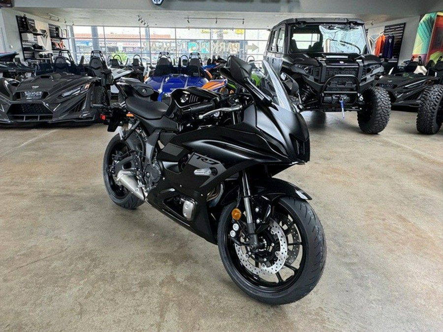 2025 Yamaha YZFR7SCB R7