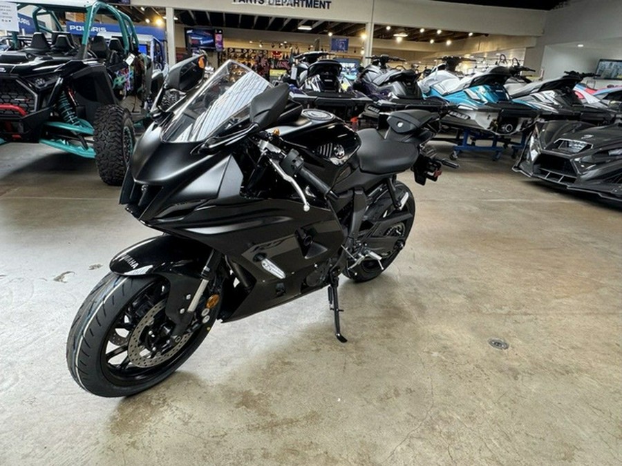 2025 Yamaha YZFR7SCB R7