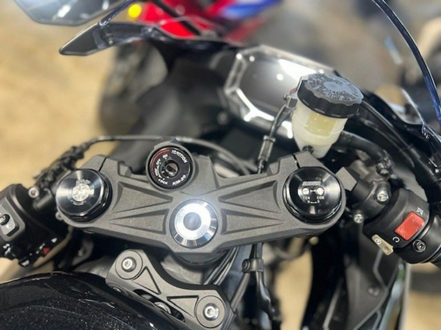 2026 Kawasaki Ninja ZX-6R ABS 1000 eS