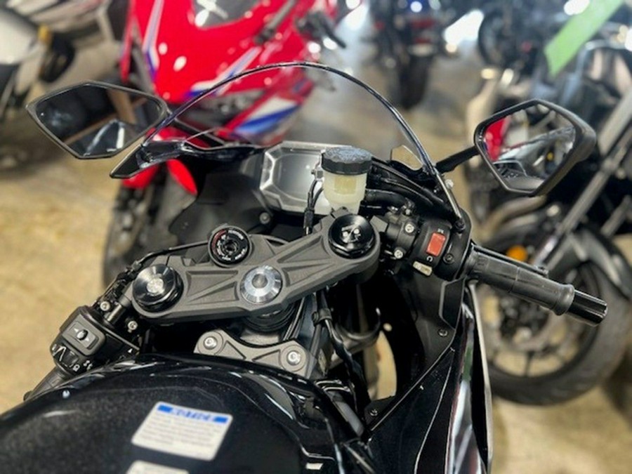 2026 Kawasaki Ninja ZX-6R ABS 1000 eS