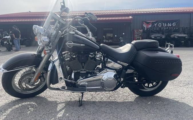 2020 Harley-Davidson Softail FLHC - Heritage Classic