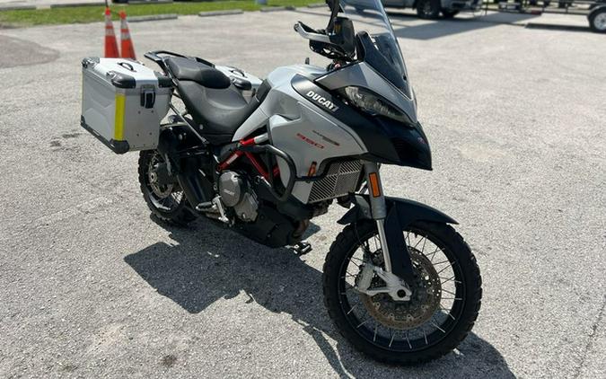 2019 Ducati Multistrada 950 S Spoked Wheels Glossy Grey
