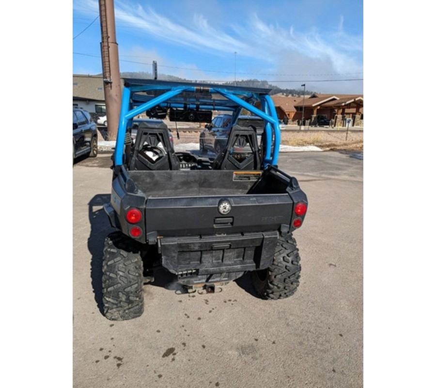 2019 Can-Am Commander XT 1000R Carbon Black & Octane Blue