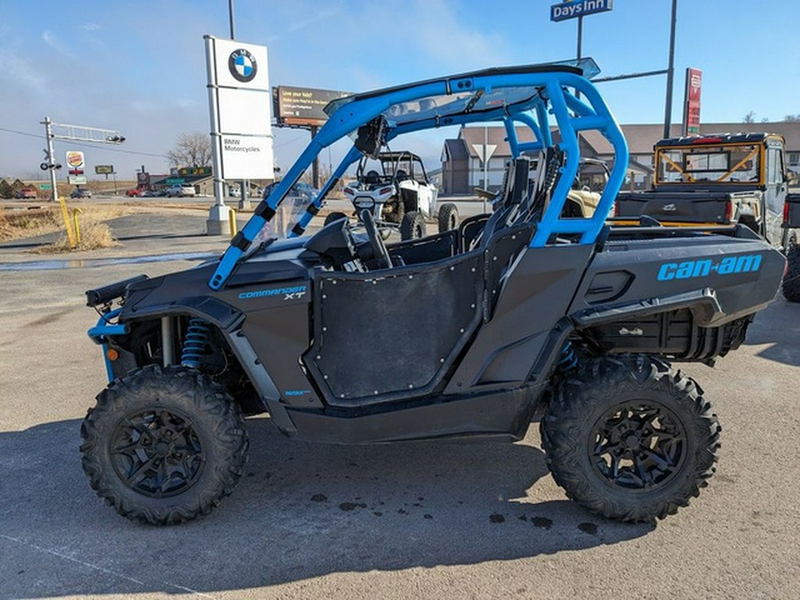 2019 Can-Am Commander XT 1000R Carbon Black & Octane Blue
