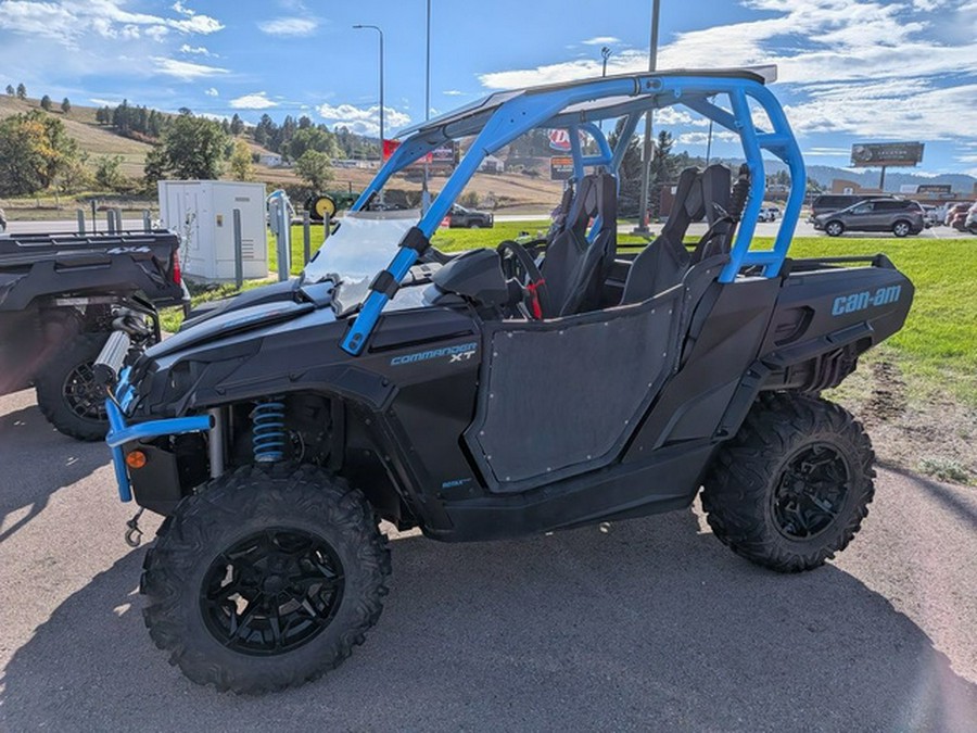 2019 Can-Am Commander XT 1000R Carbon Black & Octane Blue