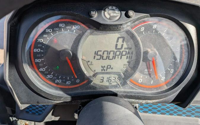 2019 Can-Am Commander XT 1000R Carbon Black & Octane Blue