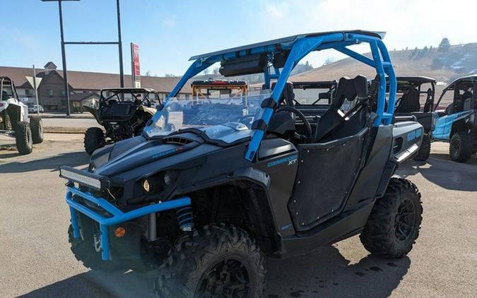 2019 Can-Am Commander XT 1000R Carbon Black & Octane Blue