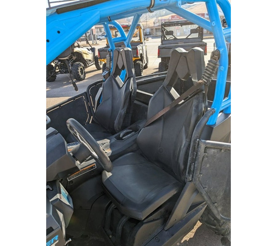 2019 Can-Am Commander XT 1000R Carbon Black & Octane Blue