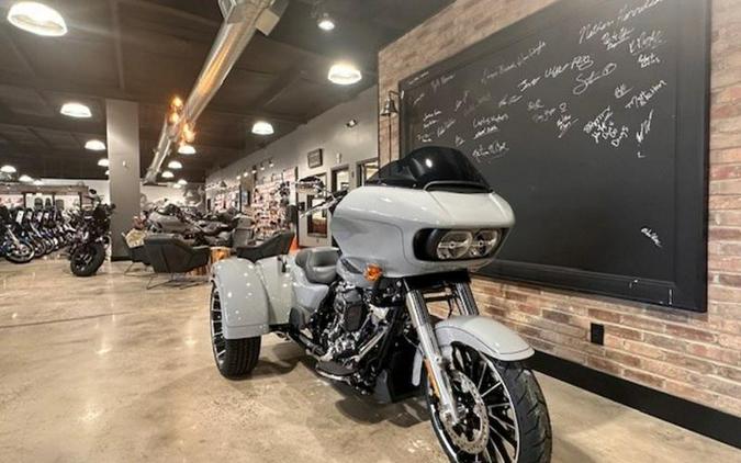 2024 Harley-Davidson® FLTRT - Road Glide® 3