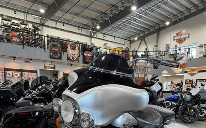 2003 Harley-Davidson FLHTC/FLHTCI Electra Glide® Classic