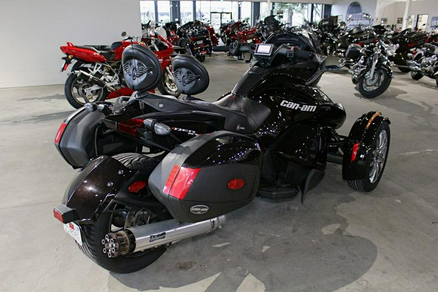 2014 Can-Am® Spyder® ST Limited SE5