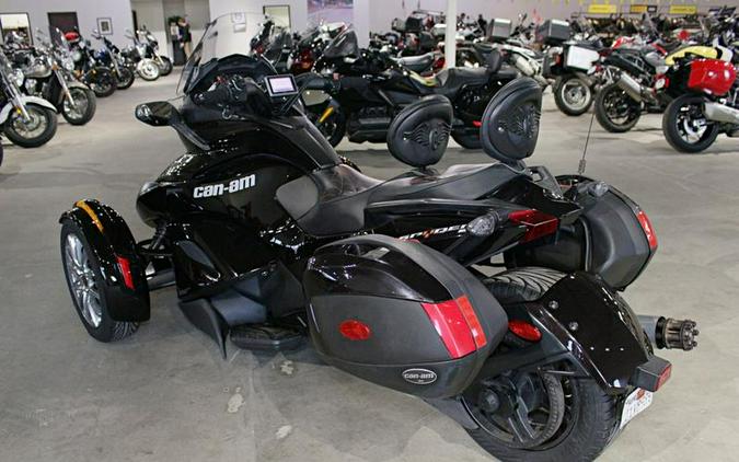 2014 Can-Am® Spyder® ST Limited SE5