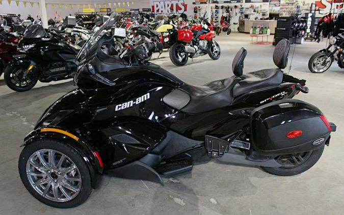 2014 Can-Am® Spyder® ST Limited SE5