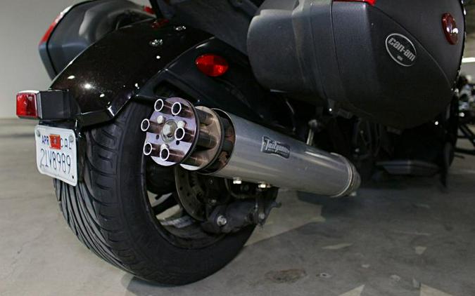 2014 Can-Am® Spyder® ST Limited SE5