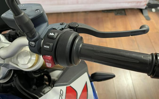 2022 BMW F 900 R