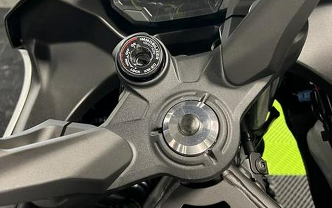 2024 Kawasaki Ninja® 7 Hybrid ABS