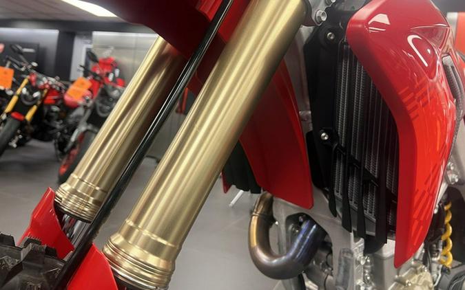 2026 Ducati Desmo450 MX 450