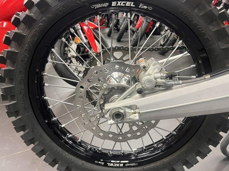 2026 Ducati Desmo450 MX 450