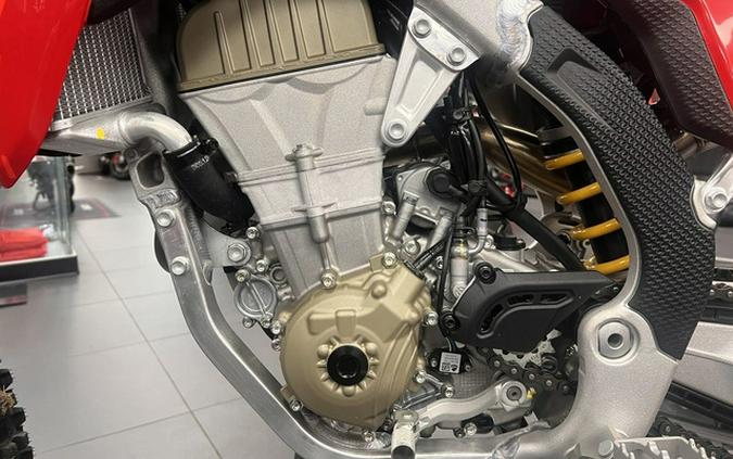 2026 Ducati Desmo450 MX 450