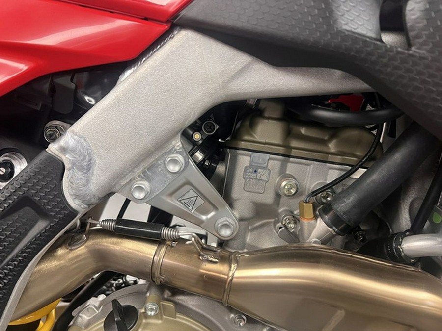 2026 Ducati Desmo450 MX 450