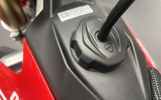 2026 Ducati Desmo450 MX 450