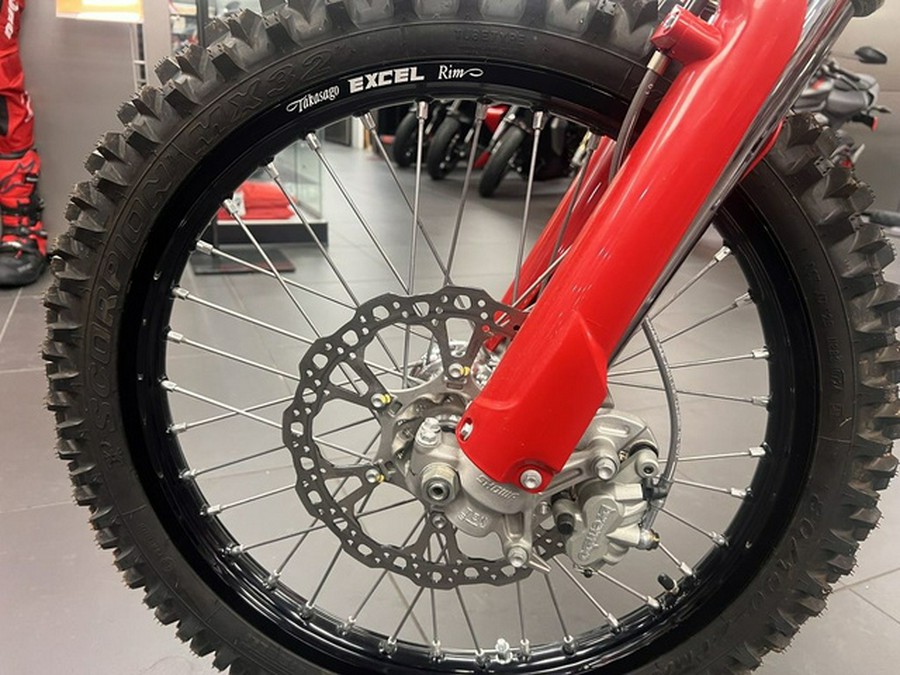 2026 Ducati Desmo450 MX 450