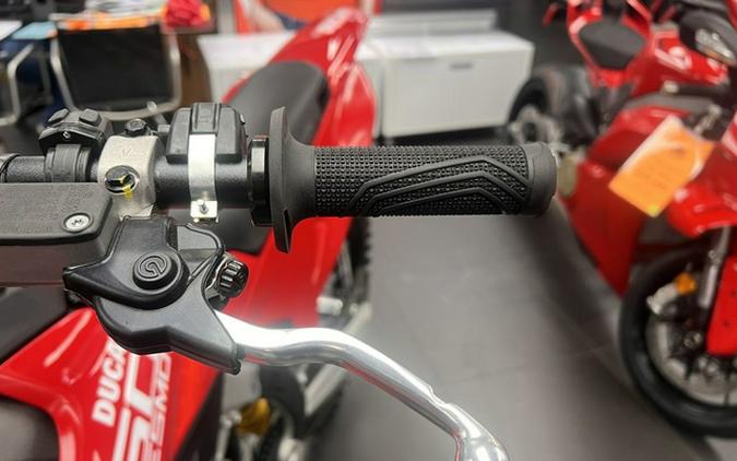 2026 Ducati Desmo450 MX 450